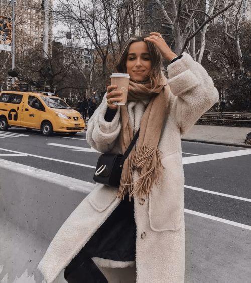 圍巾不止保暖，更勝穿搭神器 一巾多系，時(shí)髦翻倍