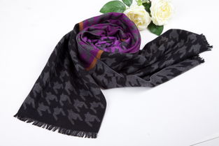 男士桑蠶絲千鳥格圍巾 時尚與品質的完美融合